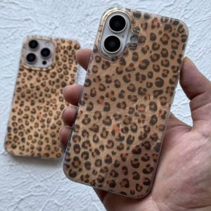 قاب صدفی پلنگی قهوه ای آیفون